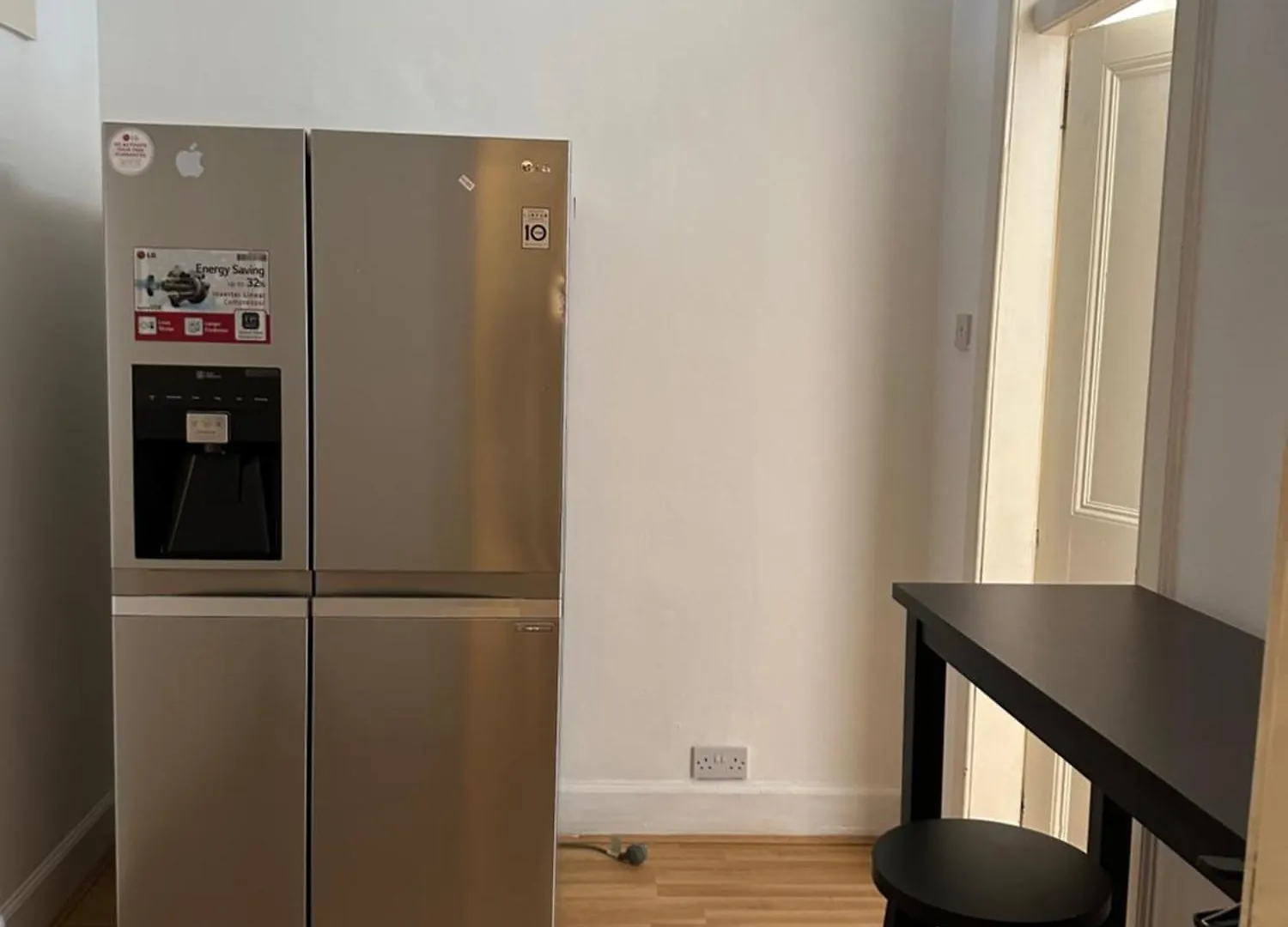 Lochrin Buildings Two Bed Apartment Edinburgh
