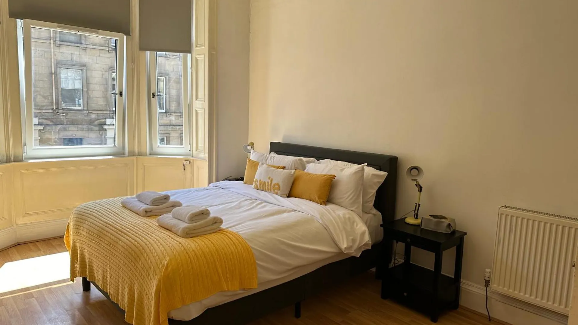 Lochrin Buildings Two Bed Apartment Edinburgh
