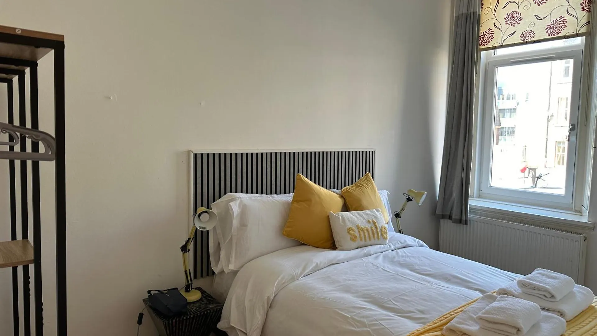 Lochrin Buildings Two Bed Apartment Edinburgh